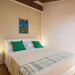 Lejlighed Al Borgo - With Private Garden Salerno