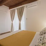 Al Borgo - With Private Garden Lejlighed