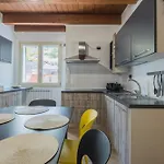 Al Borgo - With Private Garden Salerno