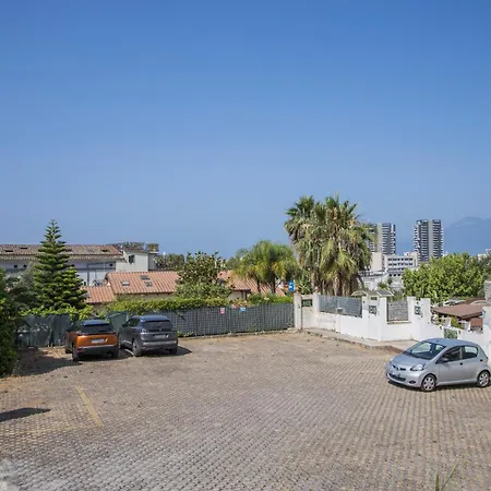 Al Borgo - With Private Garden Lejlighed